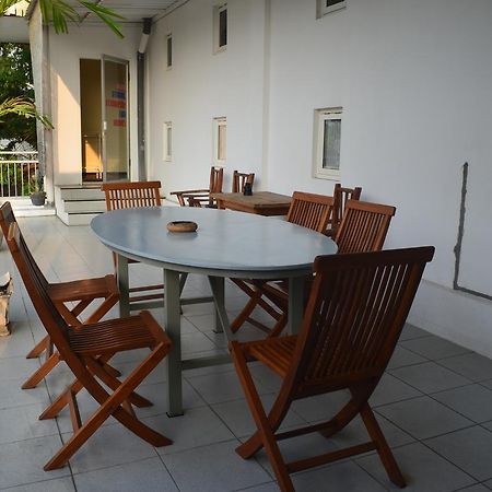 Huize Jon Hostel Malang Kültér fotó
