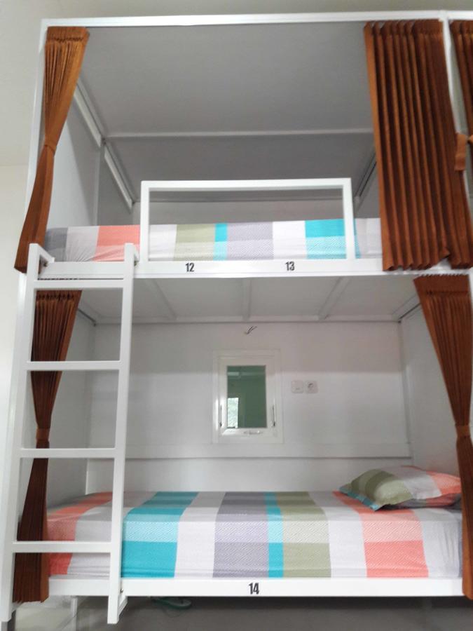 Huize Jon Hostel Malang Kültér fotó