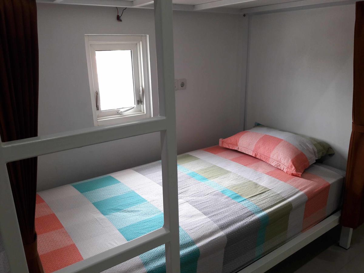 Huize Jon Hostel Malang Kültér fotó